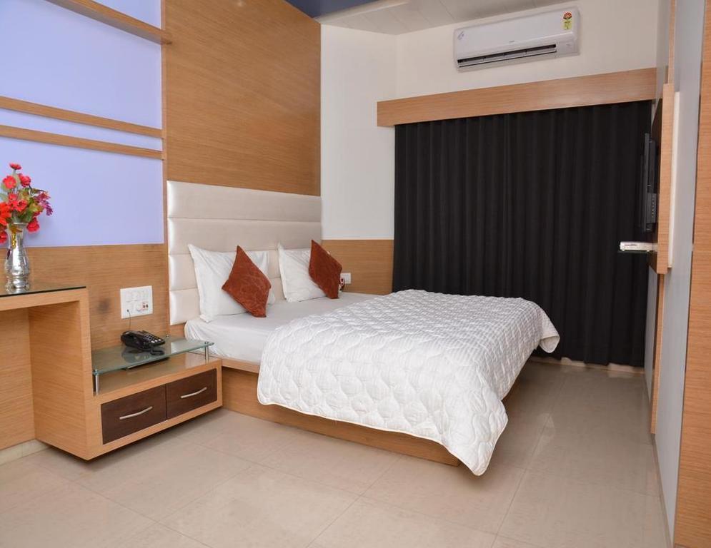 Hotel Corona Bharuch Camera foto